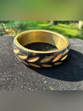 Black and Brass Leaf-Pattern Bangle Bracelet 3”